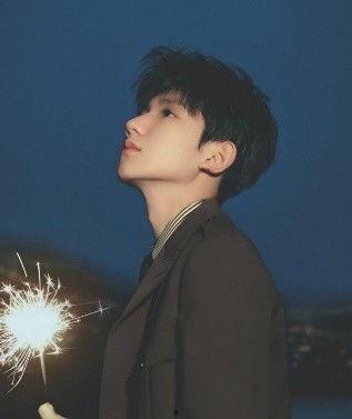 娱乐吃瓜的男歌手,揭秘男歌手的娱乐八卦生活  第2张